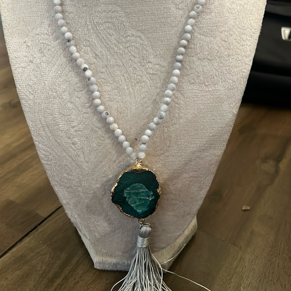 Woman’s necklace